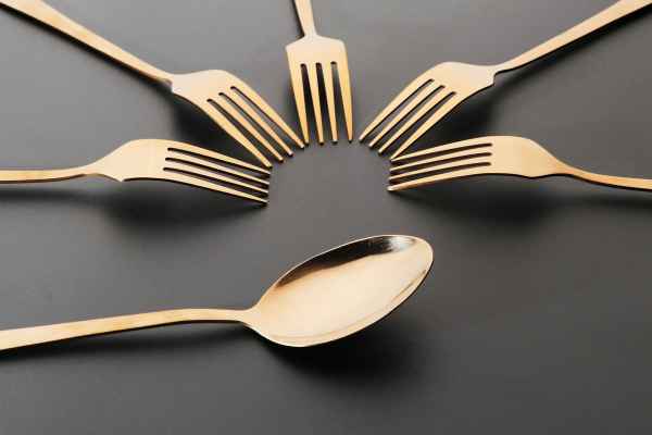 What Causes Rust on Cutlery